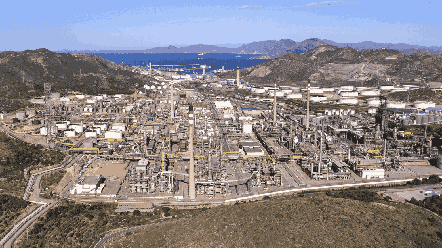 Sunfire Secures 200 MW Electrolyzer Orders for Spanish Hydrogen Projects